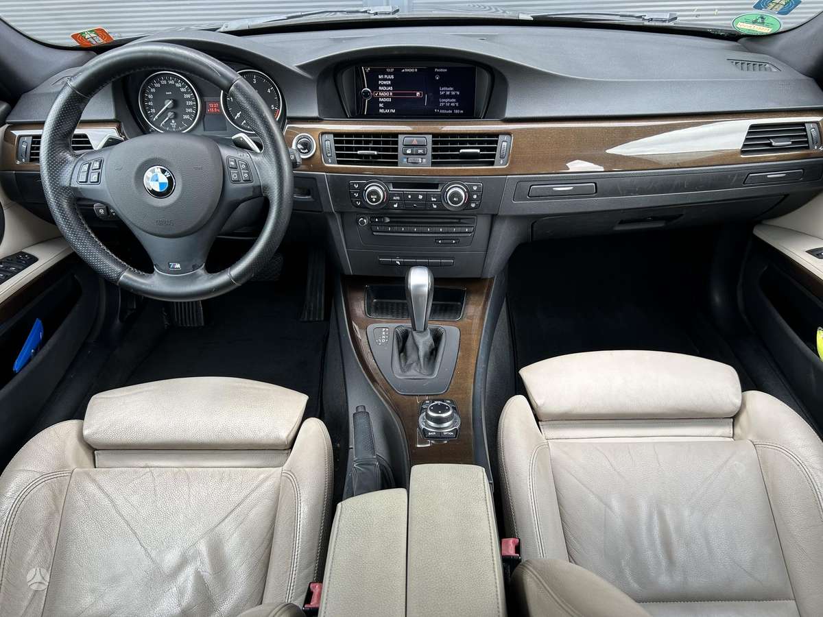 BMW 325 2010 — фото 12