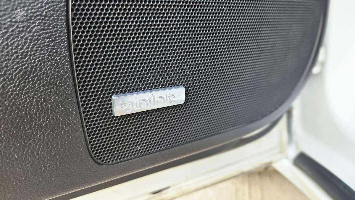 Opel Insignia 2011 — photo 13