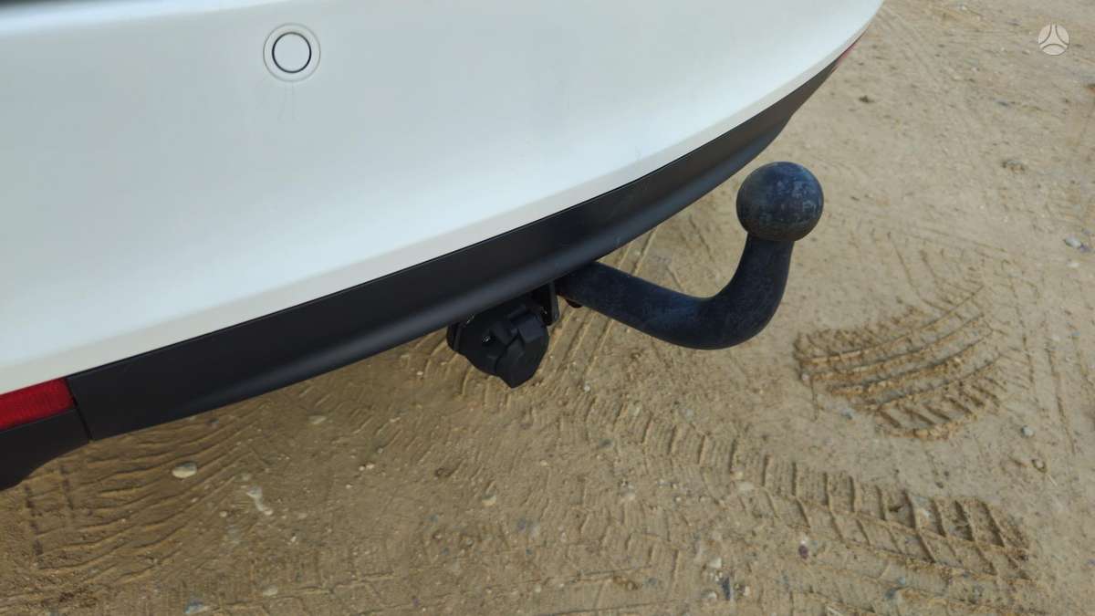 Opel Insignia 2011 — photo 23