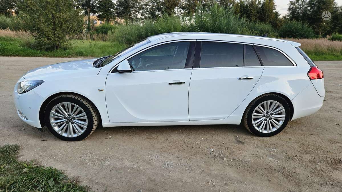 Opel Insignia 2011 — photo 5