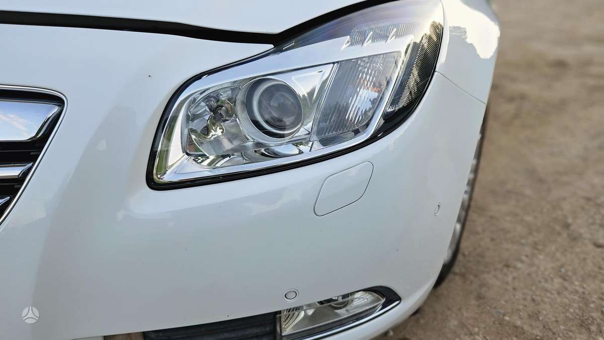 Opel Insignia 2011 — photo 7