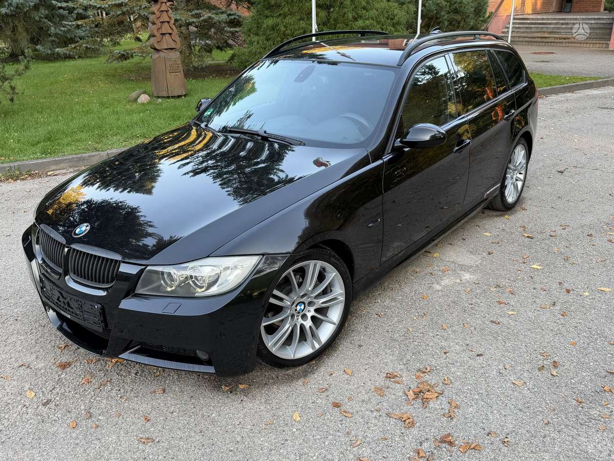 BMW 320 2006 — салон
