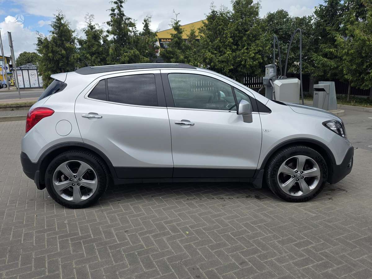 Opel Mokka 2014 — вигляд ззаду
