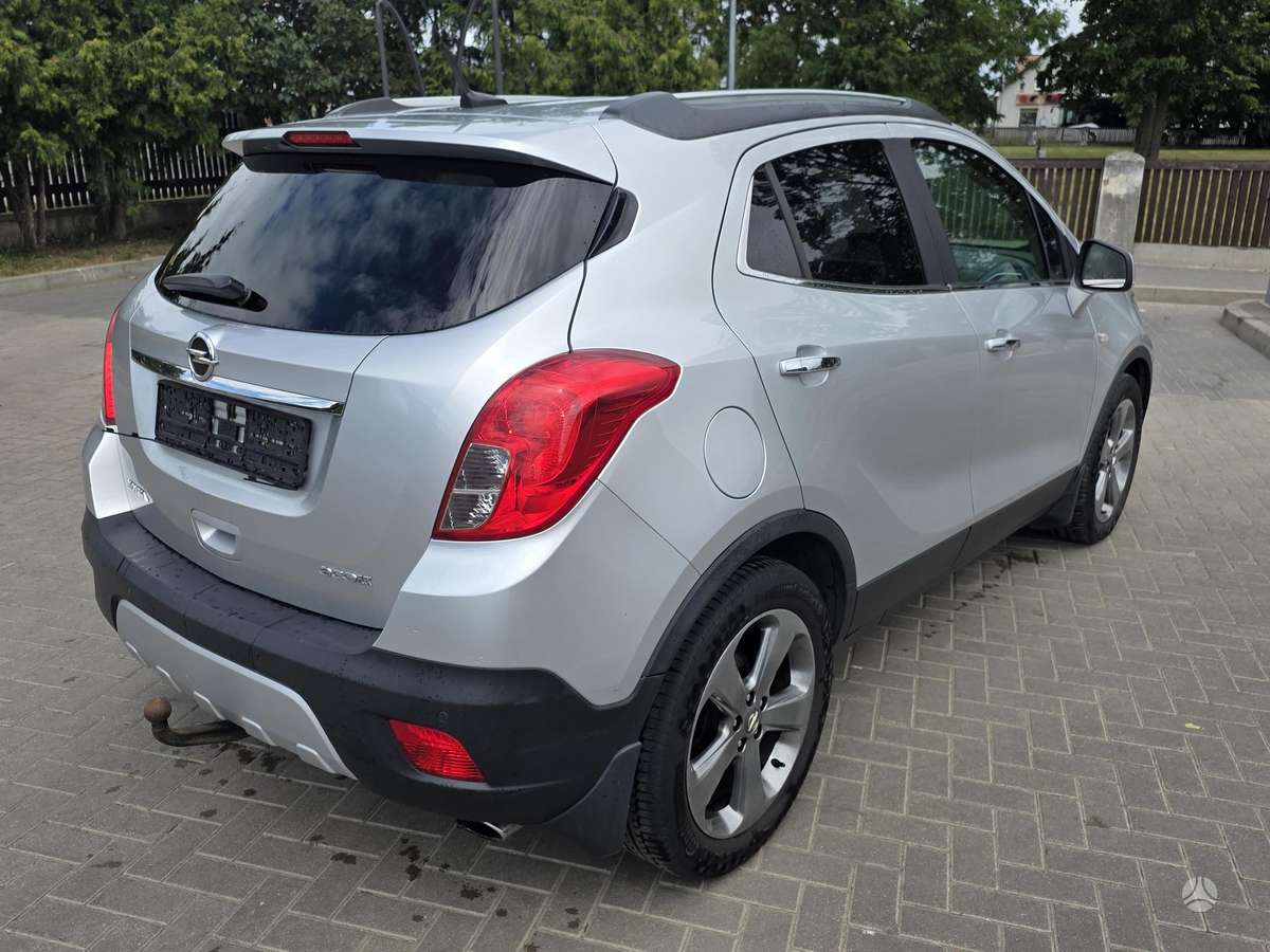 Opel Mokka 2014 — салон