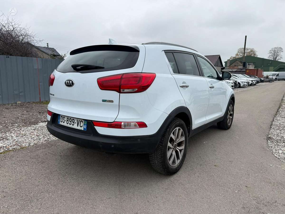 Kia Sportage 2015 — двигун 1685 cm³, 116 HP (85kW)