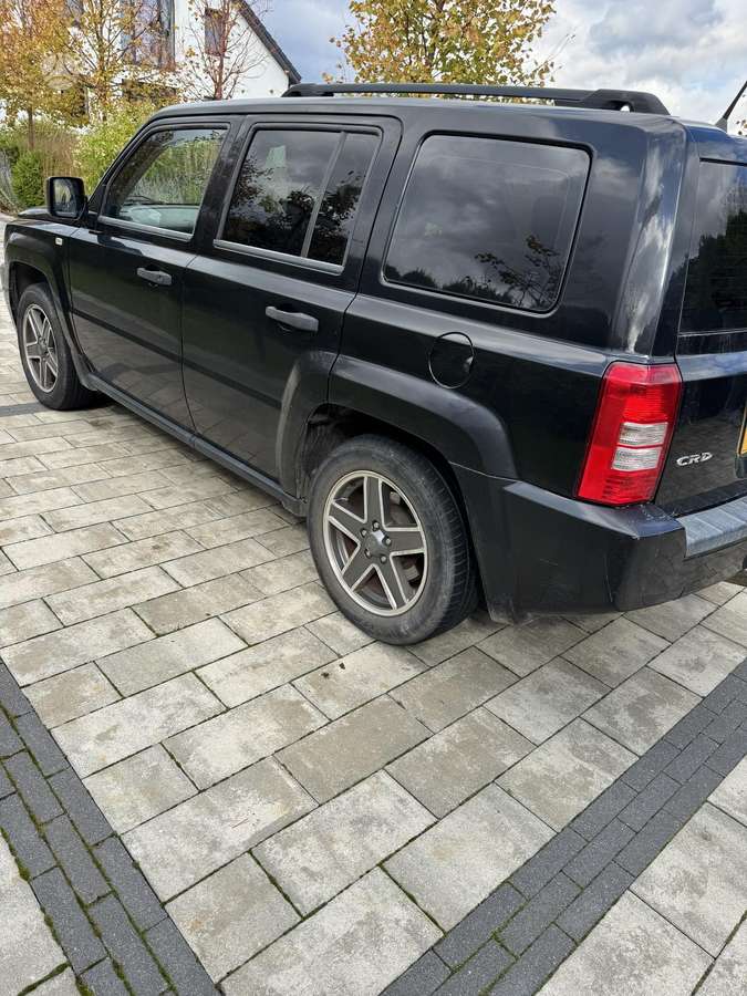 Jeep Patriot 2009 — rear view