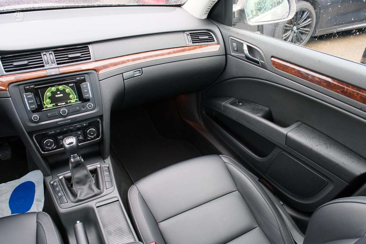 Skoda Superb 2014 — фото 25