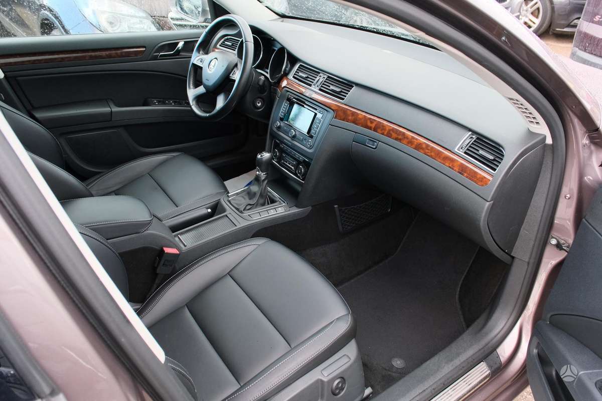 Skoda Superb 2014 — фото 26