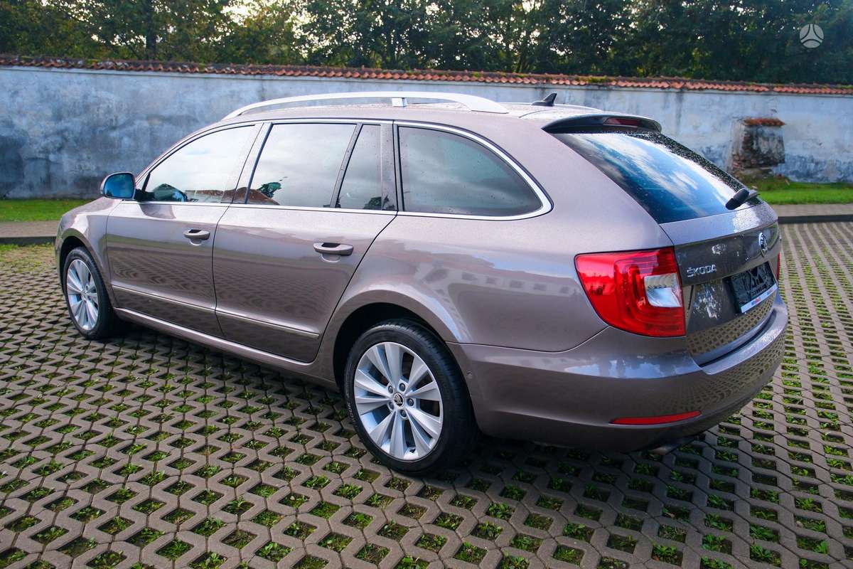 Skoda Superb 2014 — двигун 1600 cm³, 105 HP (77kW)