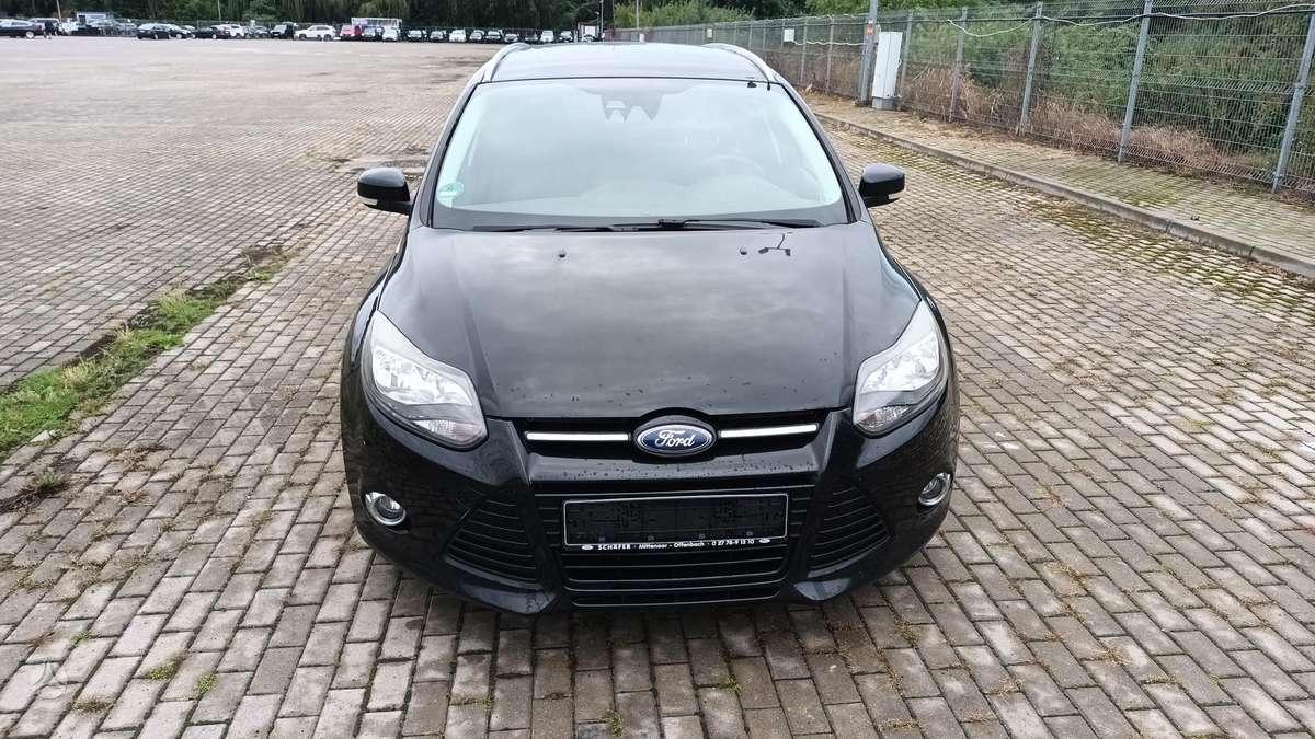 Ford Focus 2014 — rear view