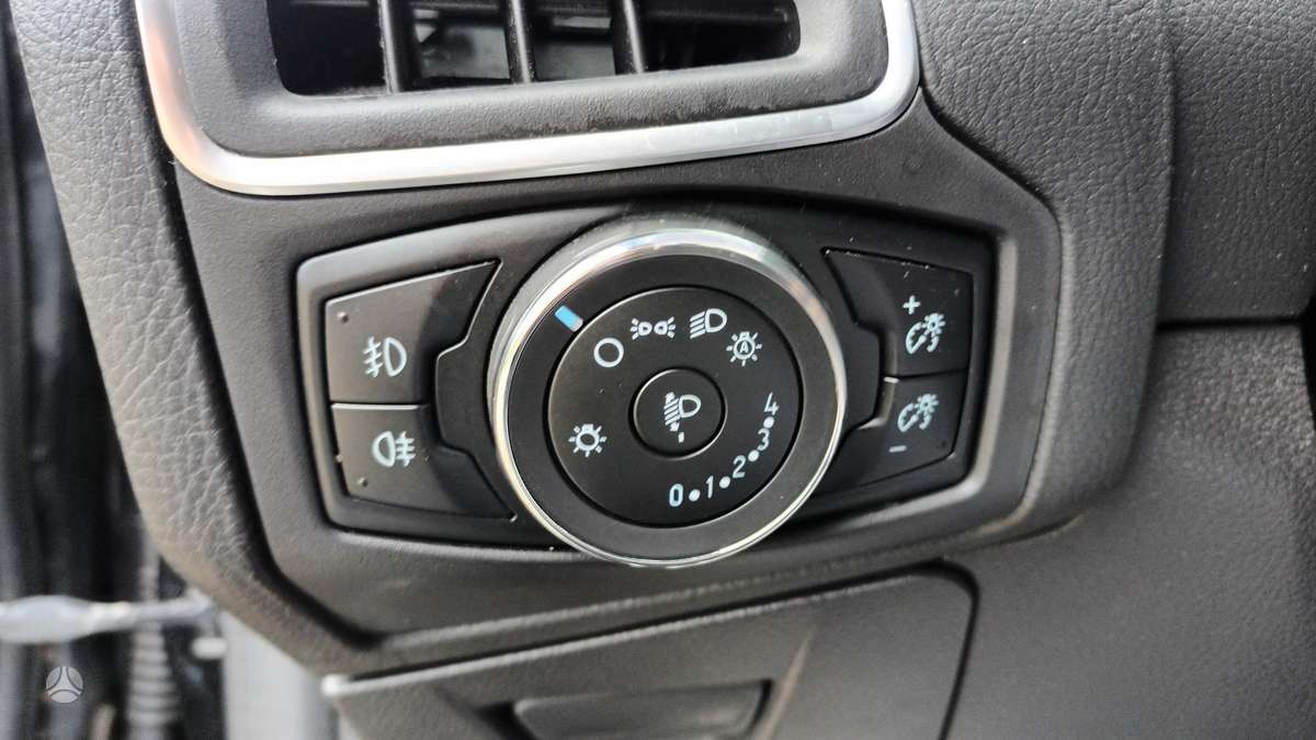 Ford Focus 2014 — photo 7