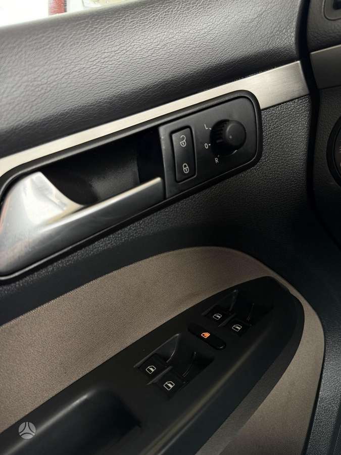 Volkswagen Touran 2008 — photo 15