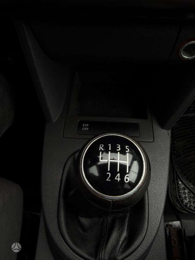 Volkswagen Touran 2008 — photo 23