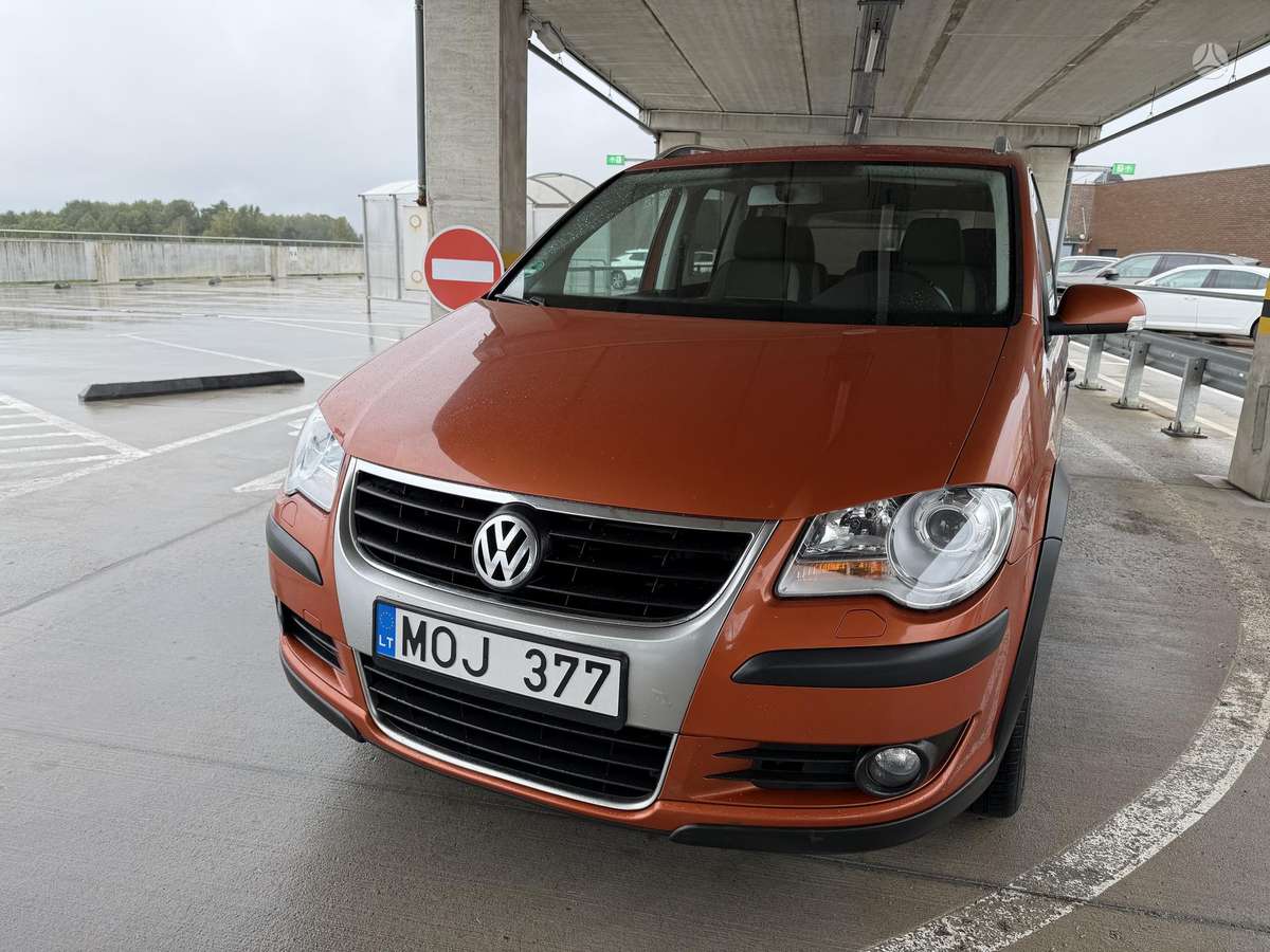 Volkswagen Touran 2008 — engine 1390 cm³, 140 HP (103kW)