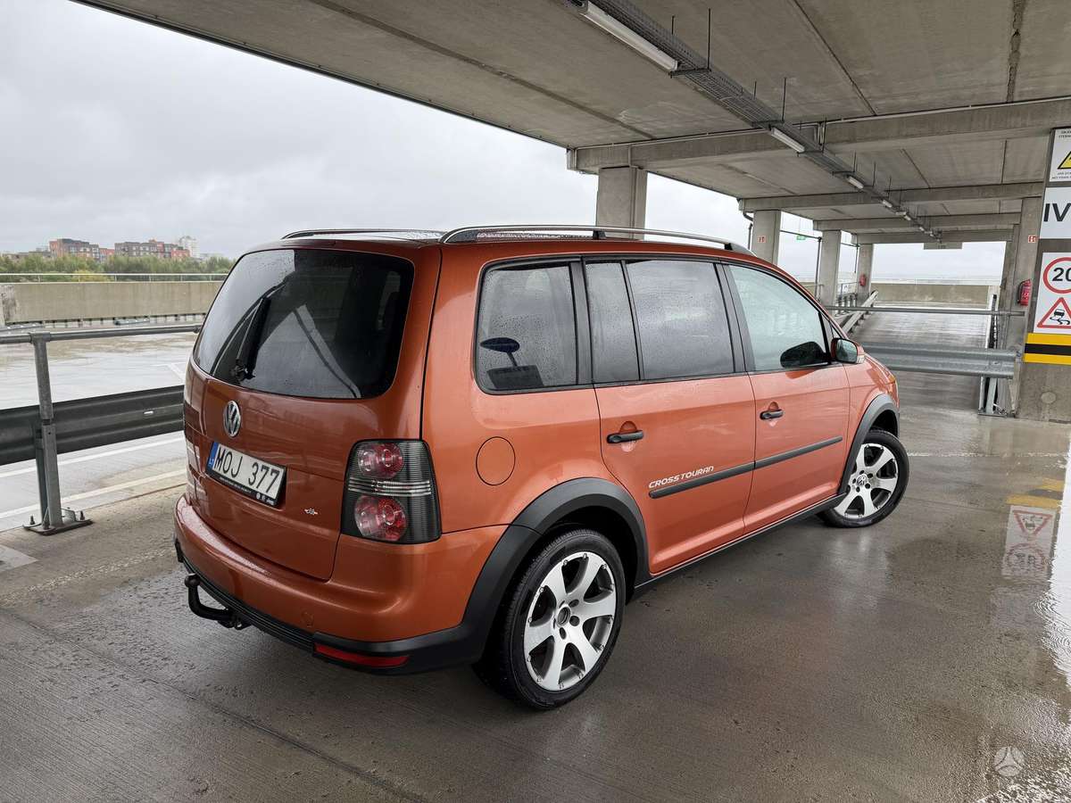 Volkswagen Touran 2008 — photo 7