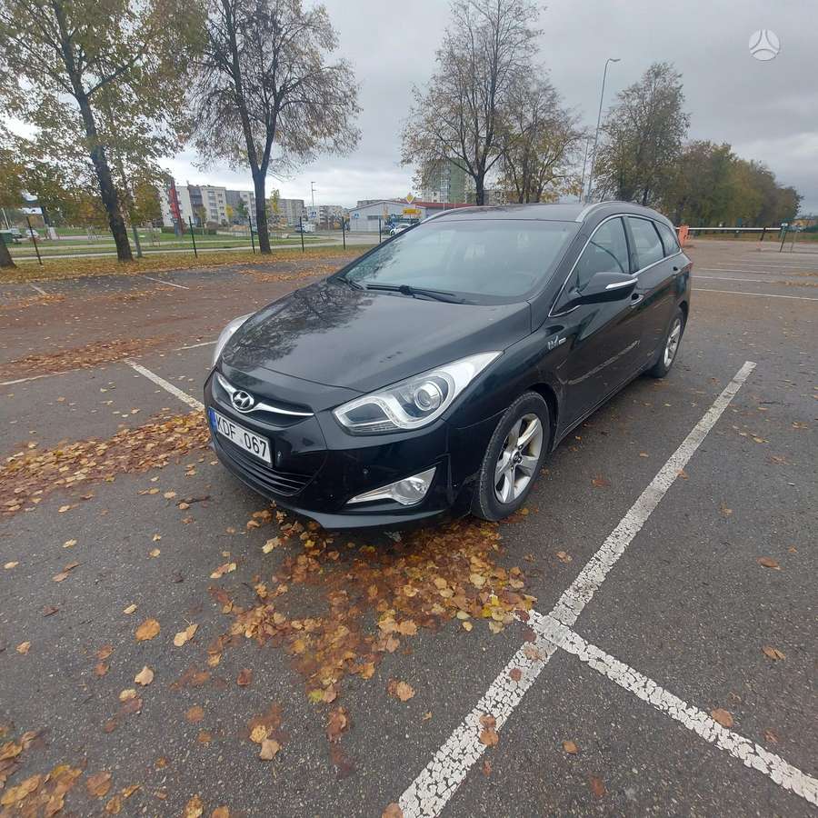 Hyundai i40 2013 — rear view