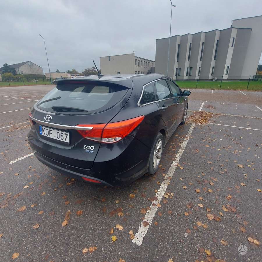 Hyundai i40 2013 — engine 1685 cm³, 116 HP (85kW)