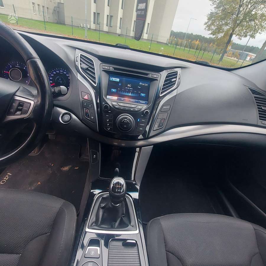 Hyundai i40 2013 — photo 9