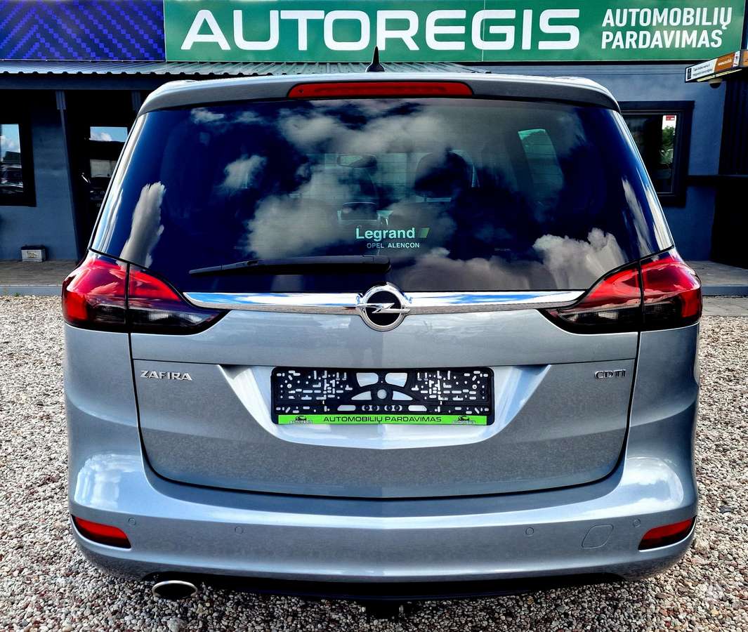 Opel Zafira 2013 — photo 10