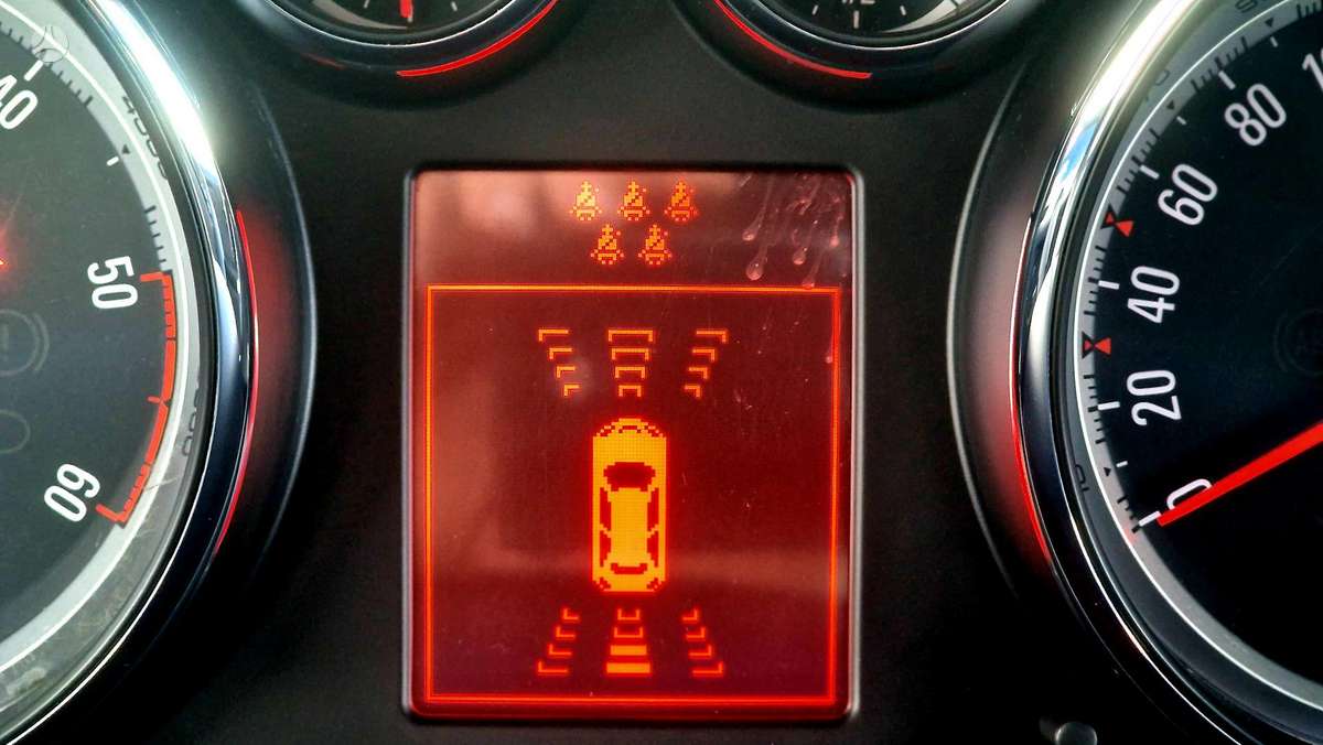 Opel Zafira 2013 — photo 26