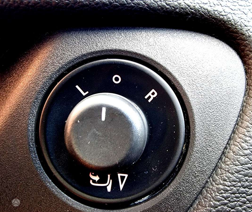 Opel Zafira 2013 — photo 30