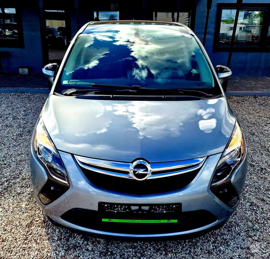 Opel Zafira 2013 — photo 7
