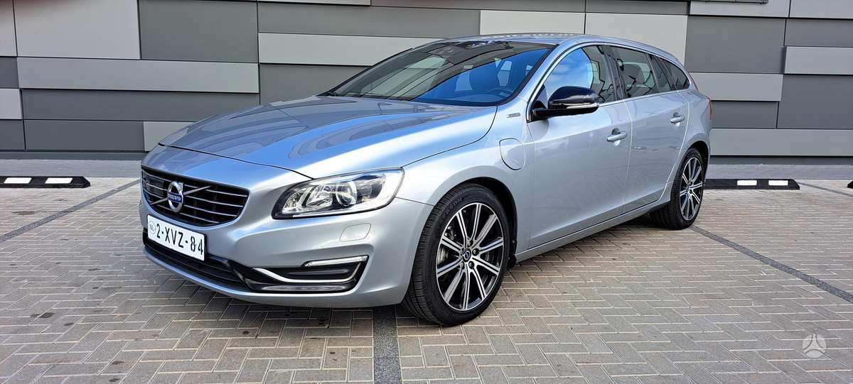 Volvo V60 2014 — вигляд ззаду