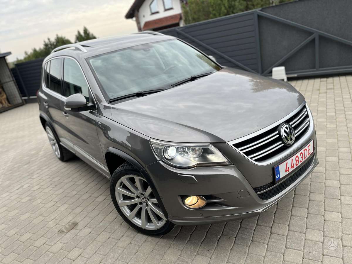 Volkswagen Tiguan 2010 — вигляд ззаду