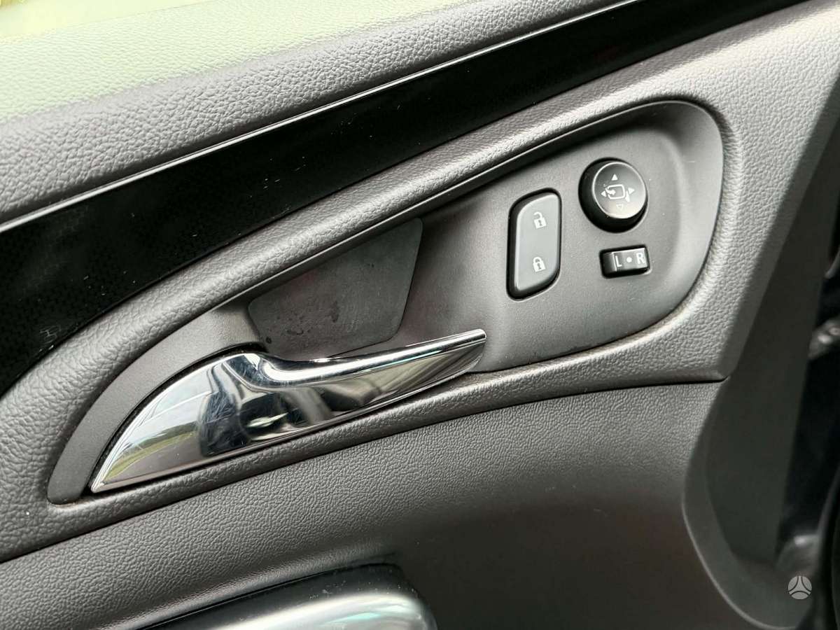 Opel Insignia 2014 — photo 15