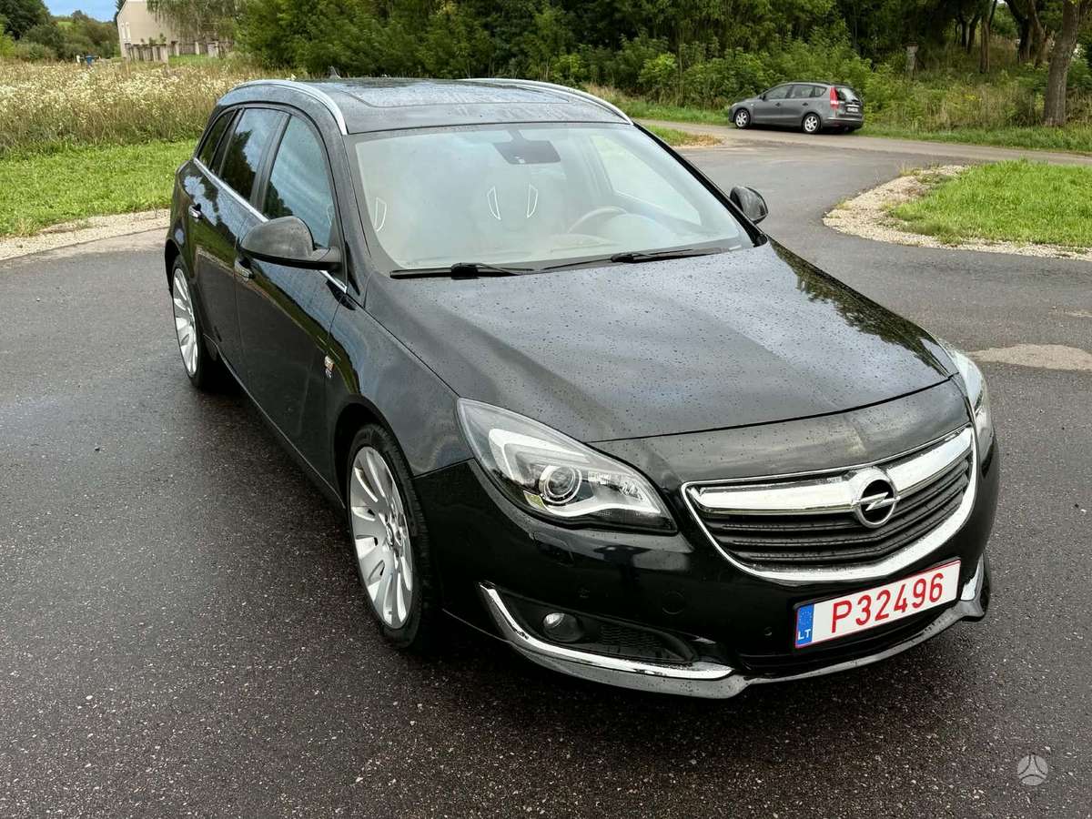 Opel Insignia 2014 — rear view