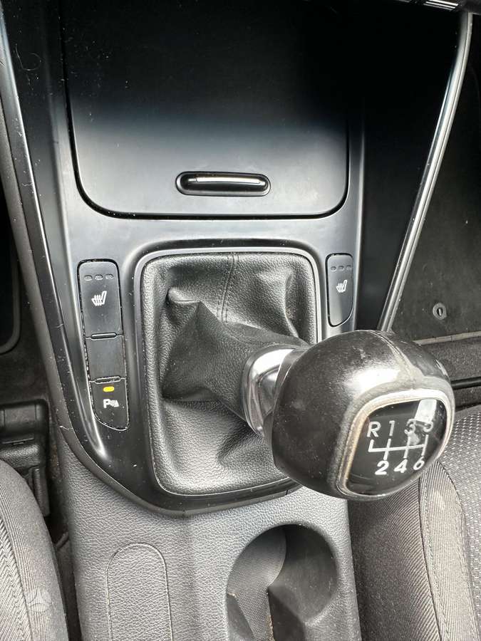 Kia Carens 2014 — photo 11
