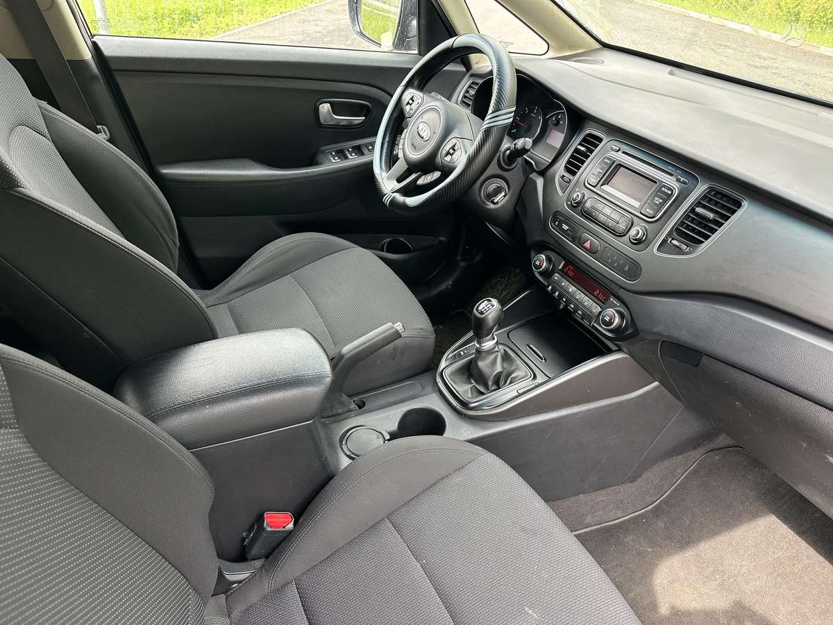 Kia Carens 2014 — photo 13