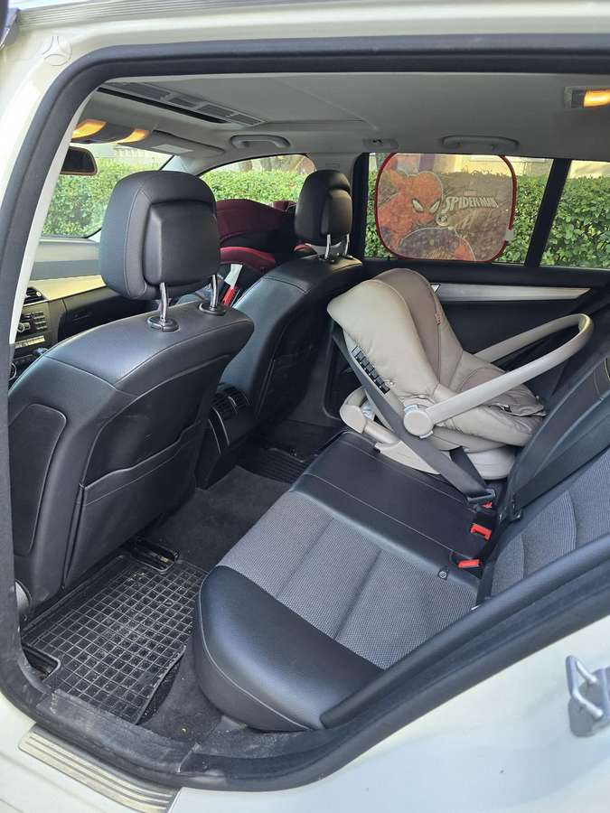 Mercedes-Benz C220 2012 — photo 5