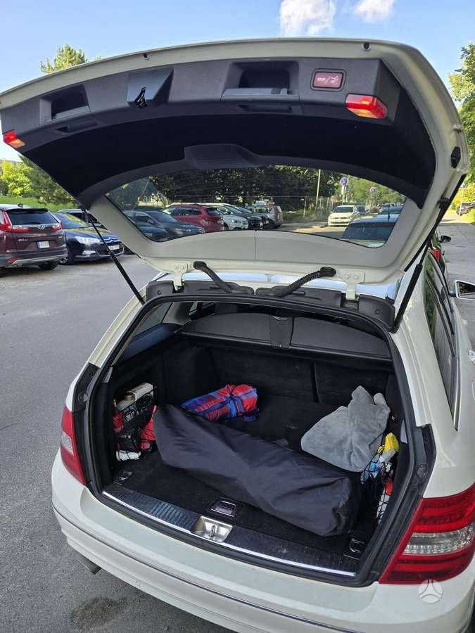 Mercedes-Benz C220 2012 — photo 6