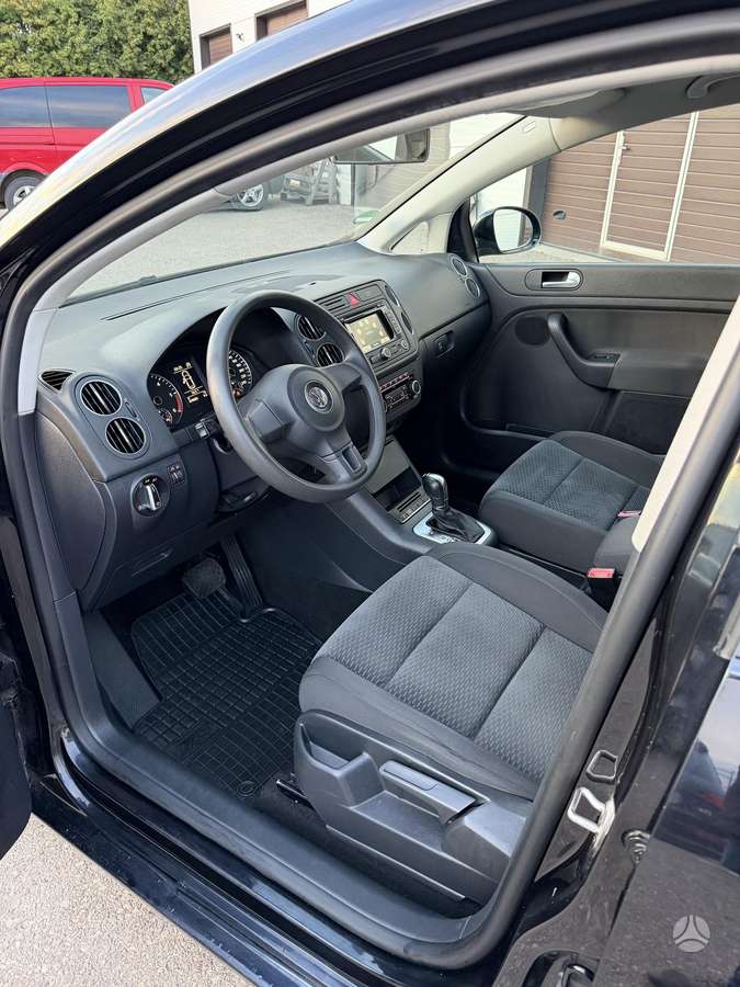 Volkswagen Golf 2012 — photo 24