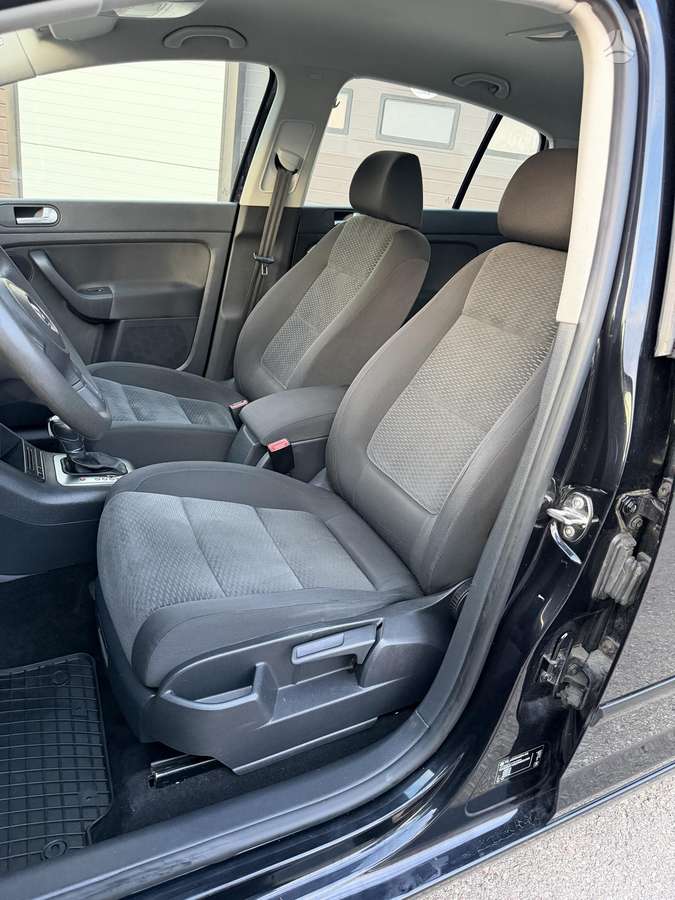 Volkswagen Golf 2012 — photo 25