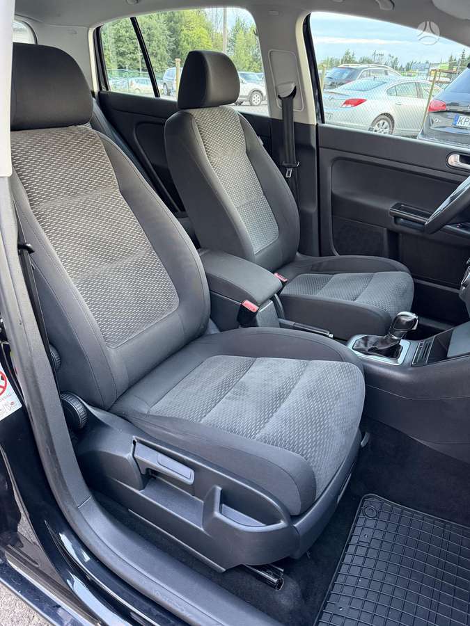Volkswagen Golf 2012 — photo 29