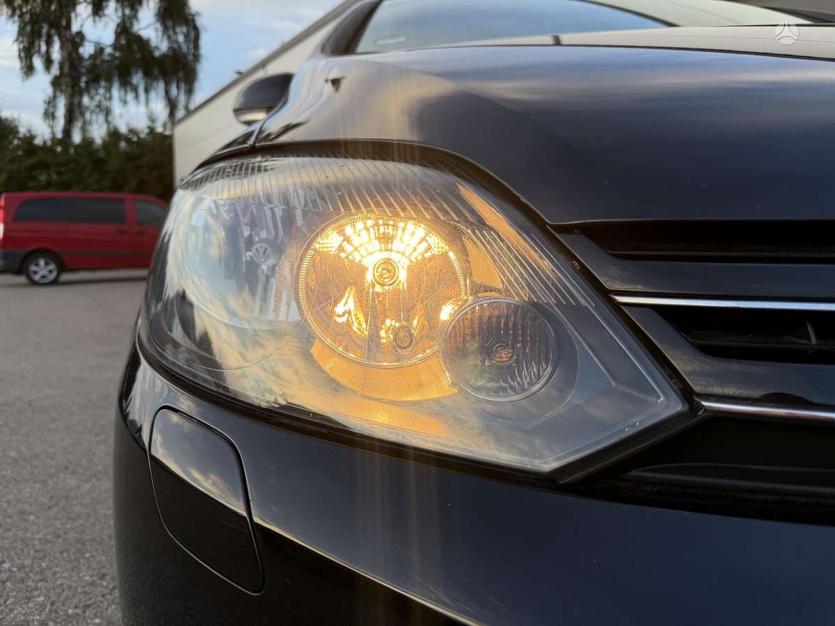 Volkswagen Golf 2012 — photo 8