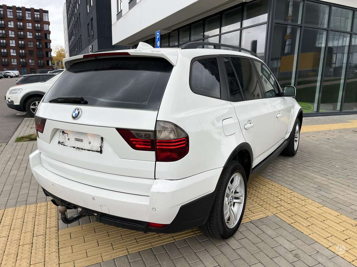 BMW X3 2008 — interior