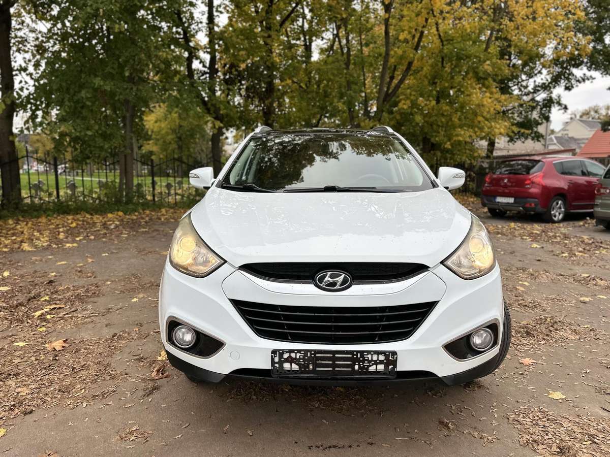 Hyundai ix35 2011 — двигун 1995 cm³, 184 HP (135kW)