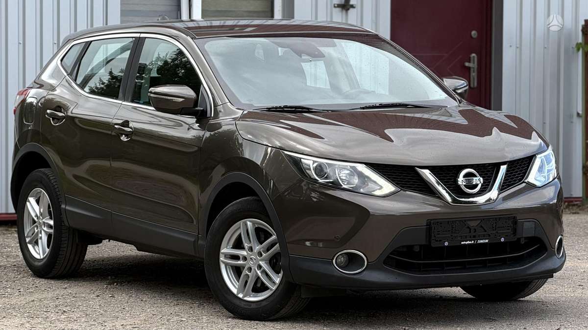 Nissan Qashqai 2014 — вигляд ззаду