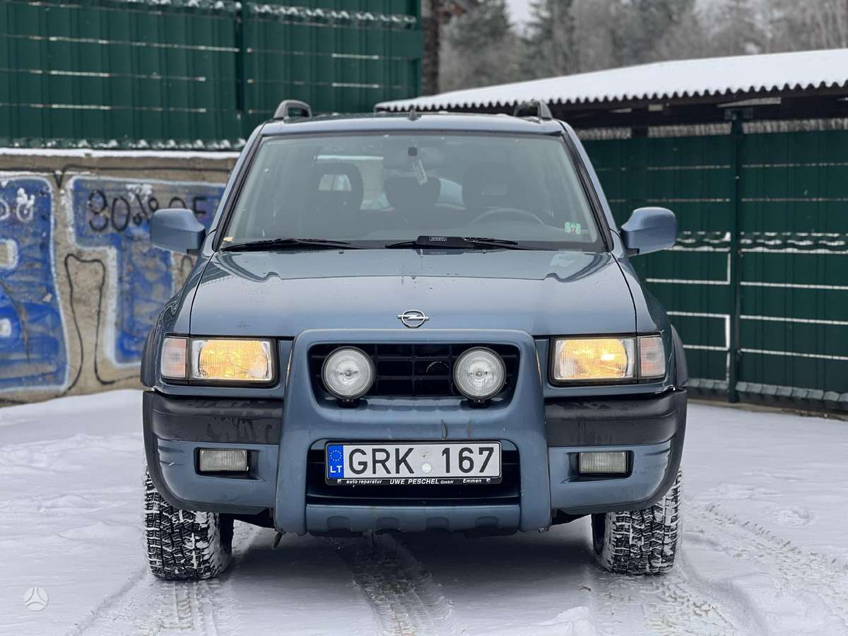 Opel Frontera 2004 — вигляд ззаду