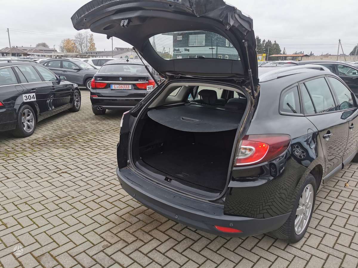 Renault Megane 2012 — photo 16