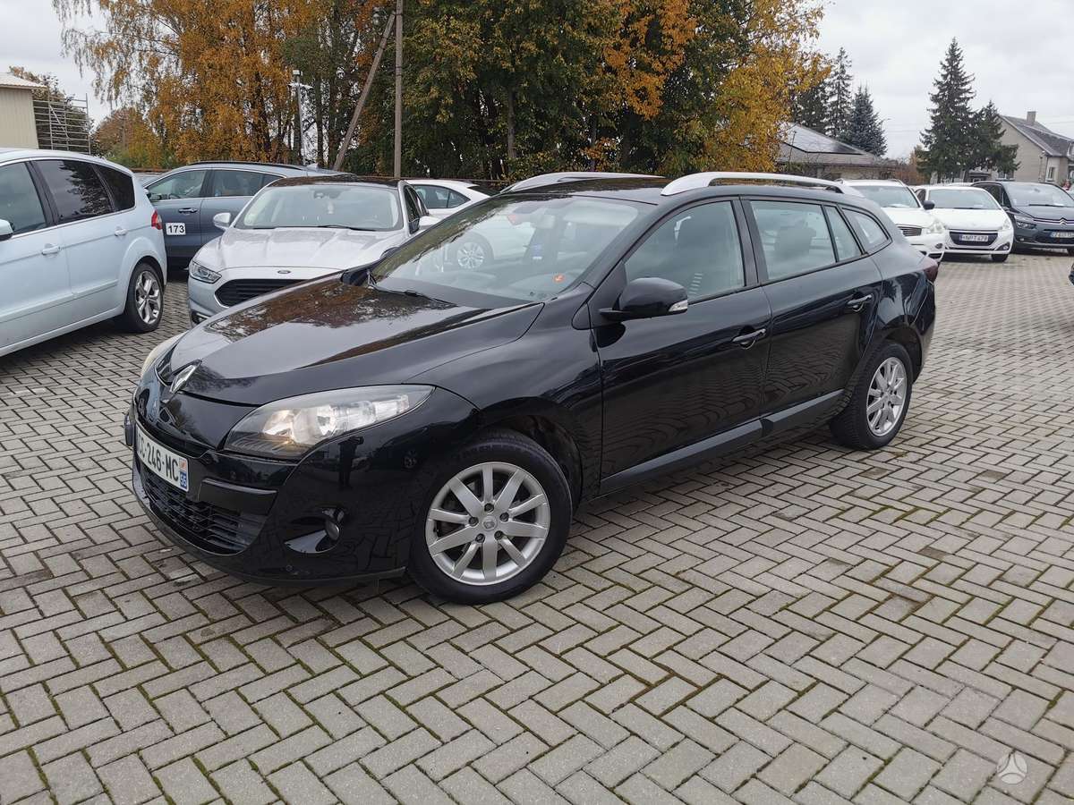 Renault Megane 2012 — rear view