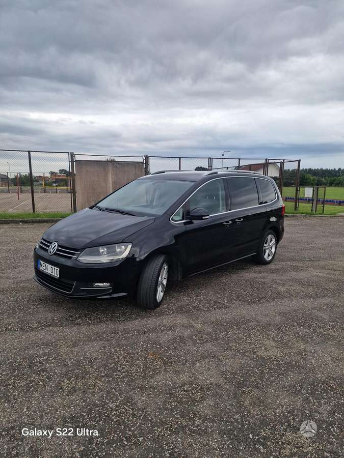Volkswagen Sharan 2010 — rear view