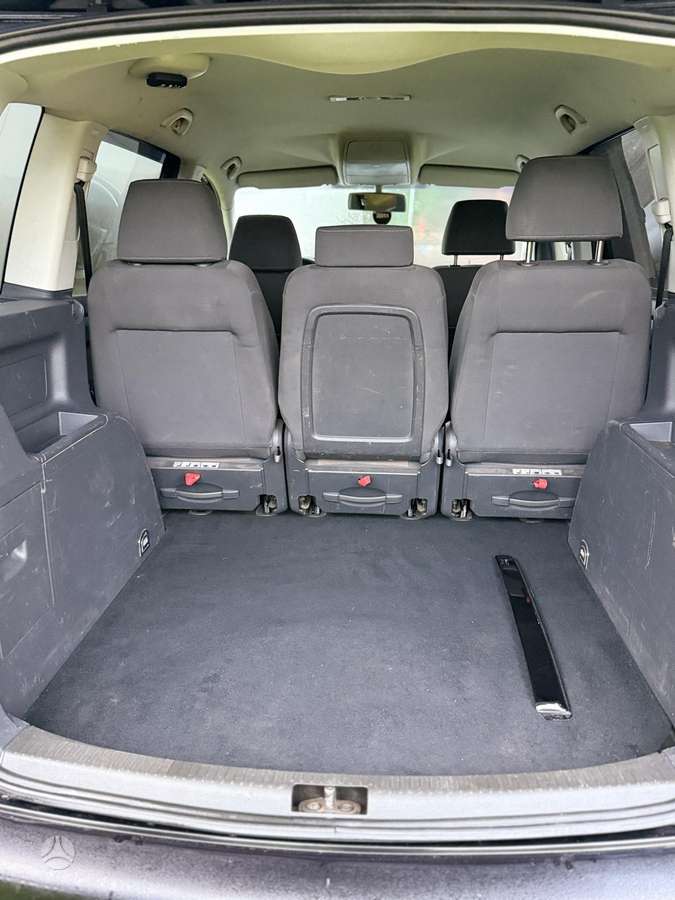 Volkswagen Touran 2007 — photo 11