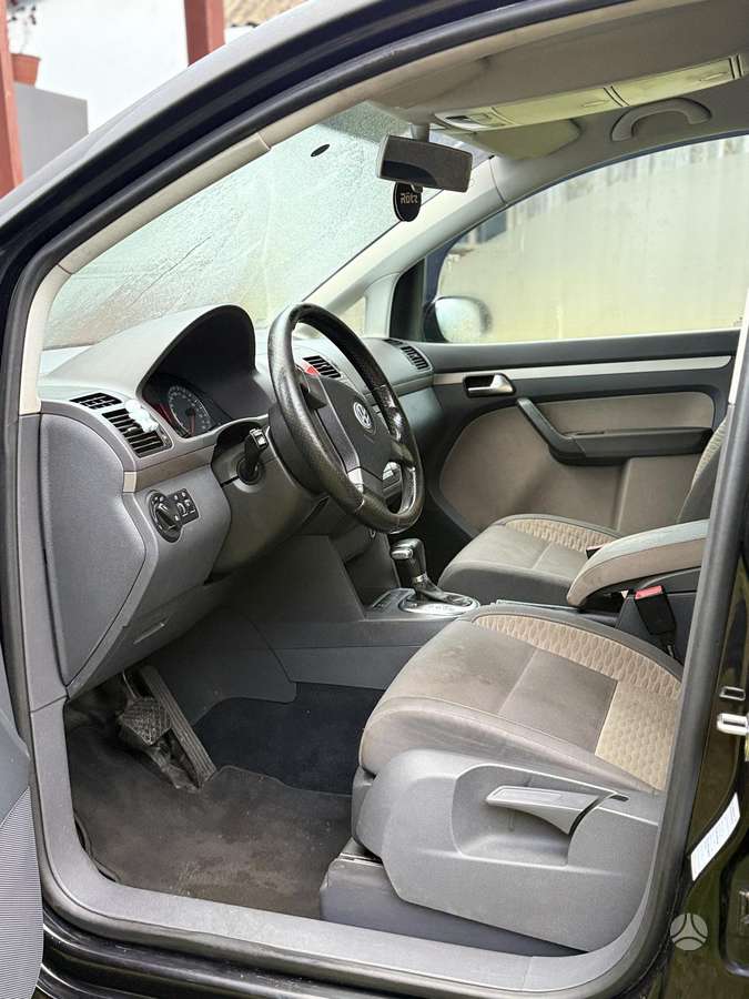 Volkswagen Touran 2007 — photo 9