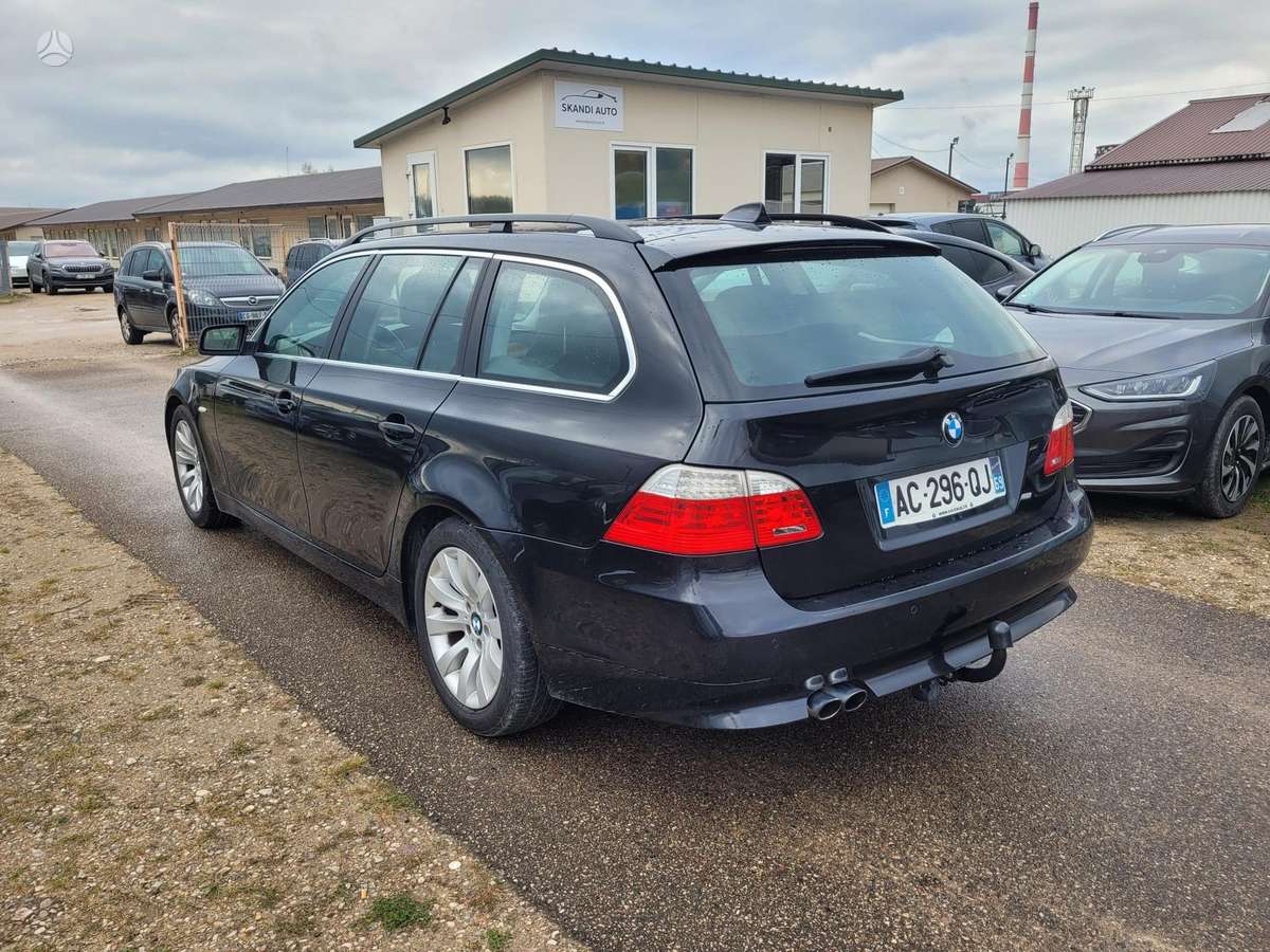 BMW 525 2009 — двигун 2993 cm³, 197 HP (145kW)