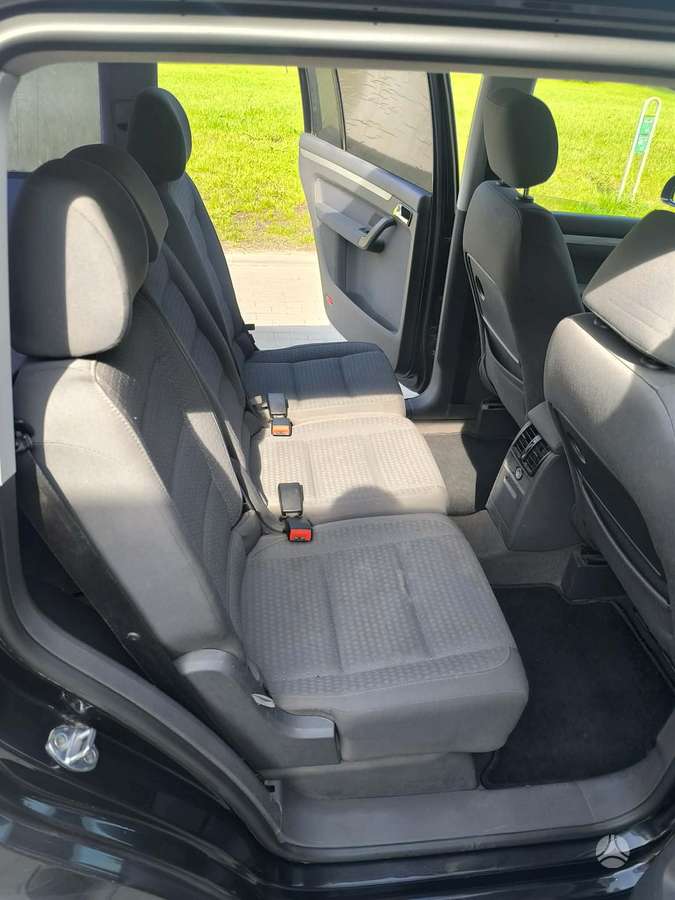 Volkswagen Touran 2004 — photo 7