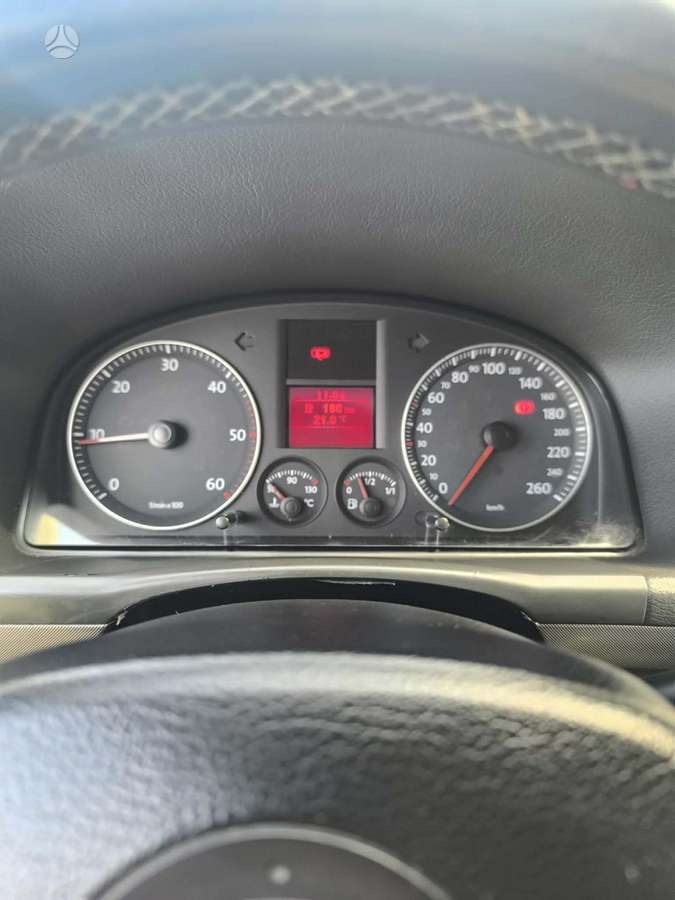 Volkswagen Touran 2004 — photo 8